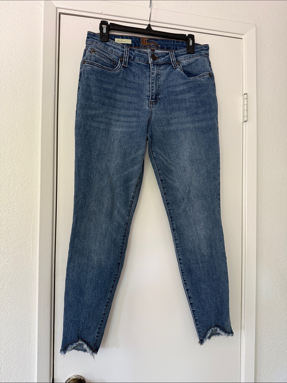Kut from the Kloth Blue Carlo Ankle Skinny Crop Jeans with Raw Hem